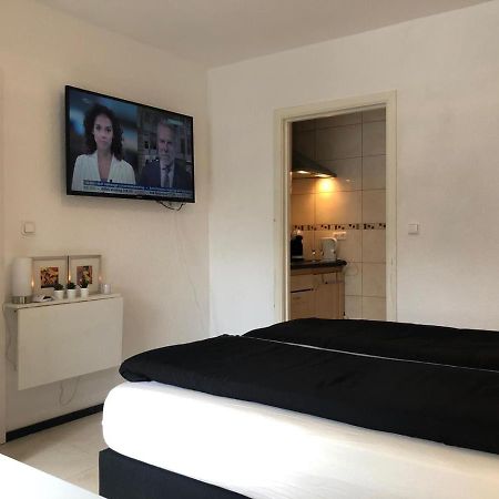 Prive Apartment With Use Of Outside Jacuzzi Apeldoorn Dış mekan fotoğraf